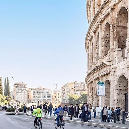 Coliseum View - Diana'S House By Rentbeat Apartamento Roma Exterior foto