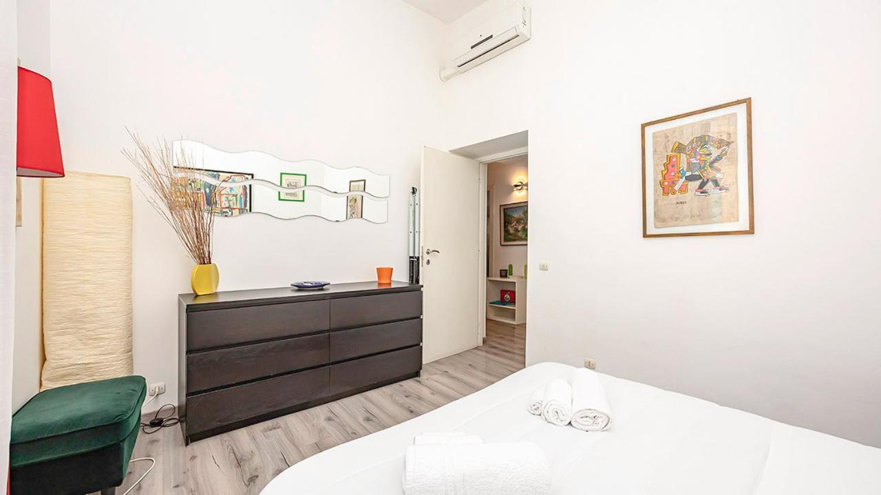 Coliseum View - Diana'S House By Rentbeat Apartamento Roma Exterior foto