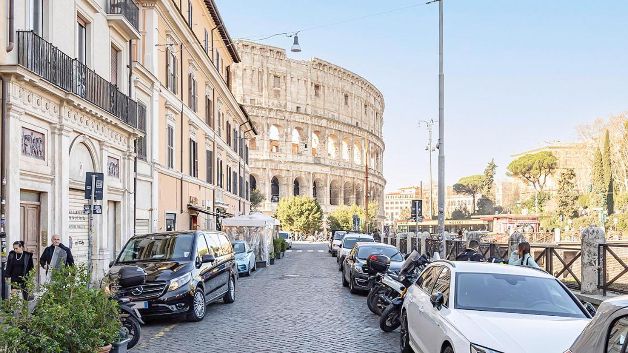 Coliseum View - Diana'S House By Rentbeat Apartamento Roma Exterior foto